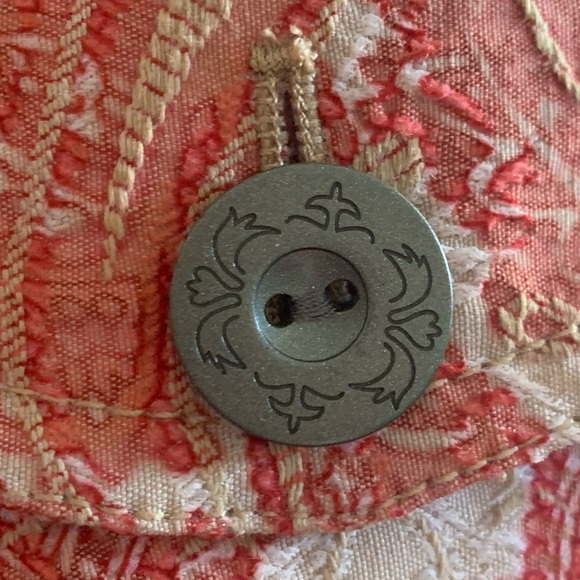 Light weight blazer. Muted red and khaki paisley.  Unlined.  Med Petite - Picture 3 of 5